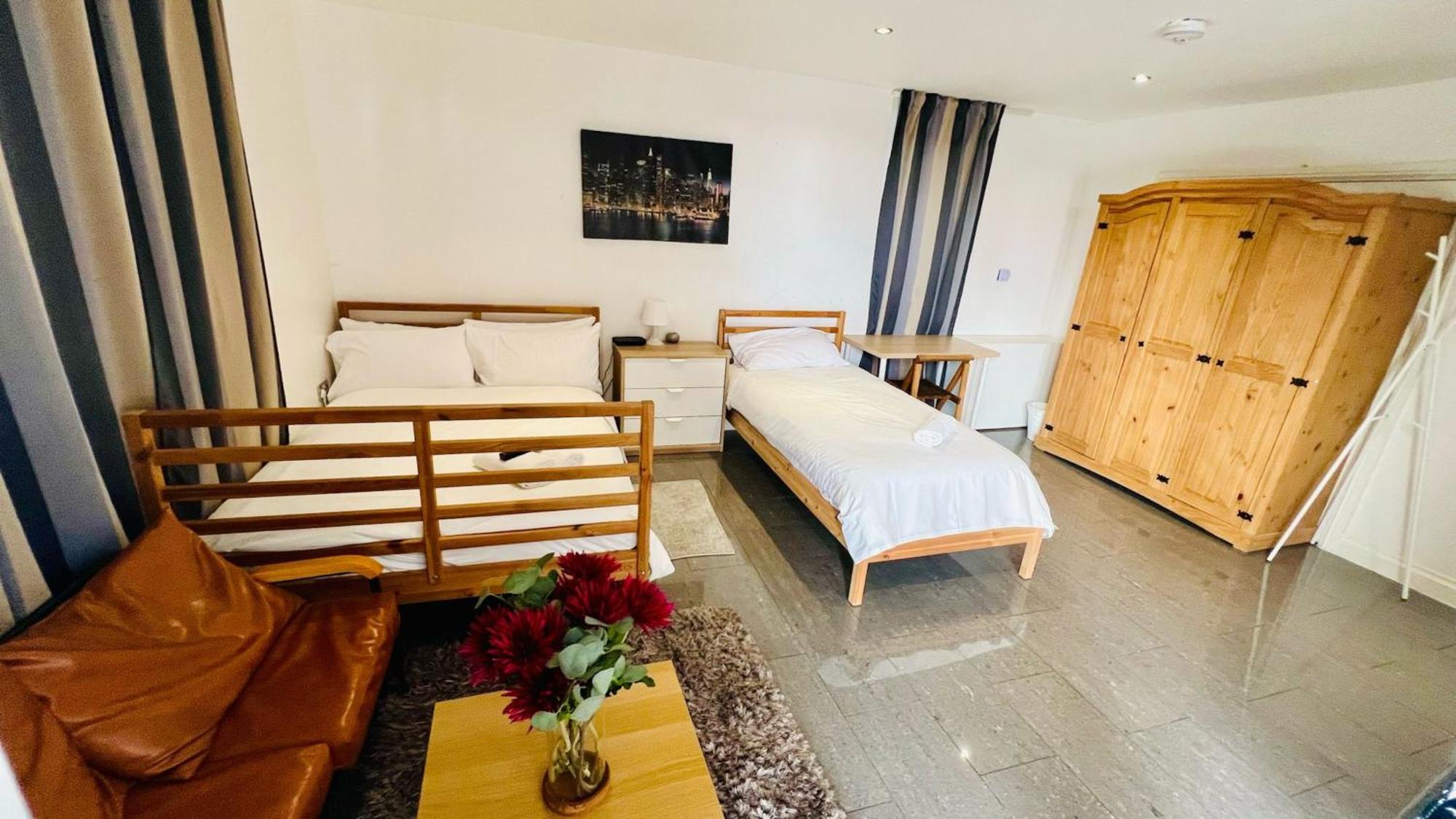 City View Sunset Luxurious Apartment In London Zone-1 Including One Family Twin Room With Its Own Stunning Private Terrace Экстерьер фото