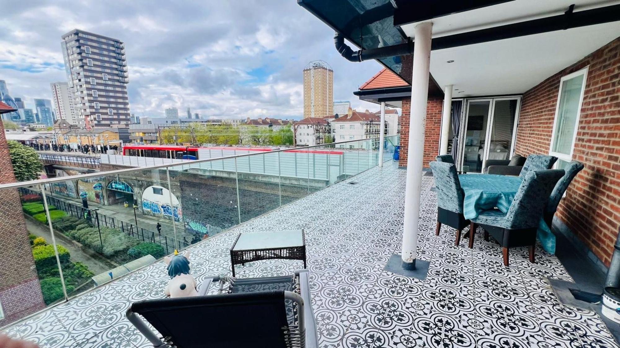 City View Sunset Luxurious Apartment In London Zone-1 Including One Family Twin Room With Its Own Stunning Private Terrace Экстерьер фото